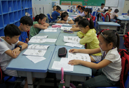  泡泡英語夏令營幫助孩子提升聽力能力