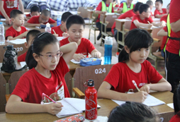 繪畫夏令營(yíng)可以激發(fā)孩子學(xué)習(xí)興趣