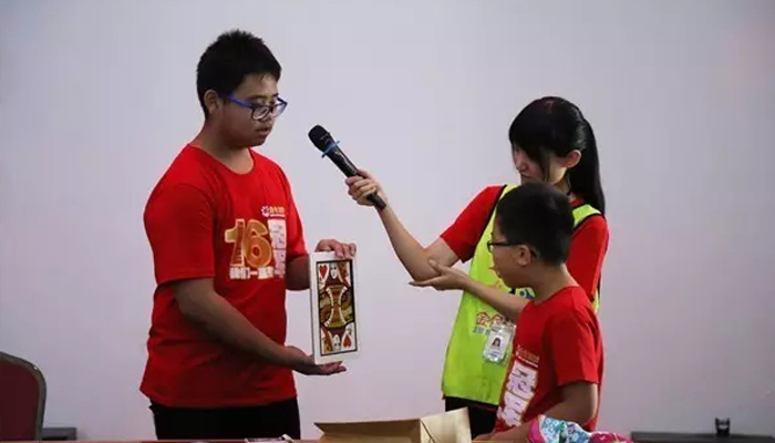 我們都是魔術師