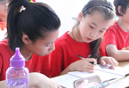 藝想天開動(dòng)漫寫生夏令營(yíng)適合多大孩子參加?