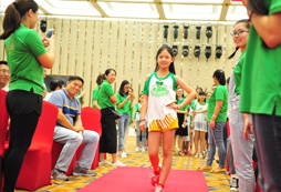 性格內(nèi)向的女孩子適合什么藝術(shù)夏令營？