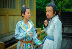 假期一起跟隨藝術(shù)表演夏令營(yíng)去橫店當(dāng)演員吧