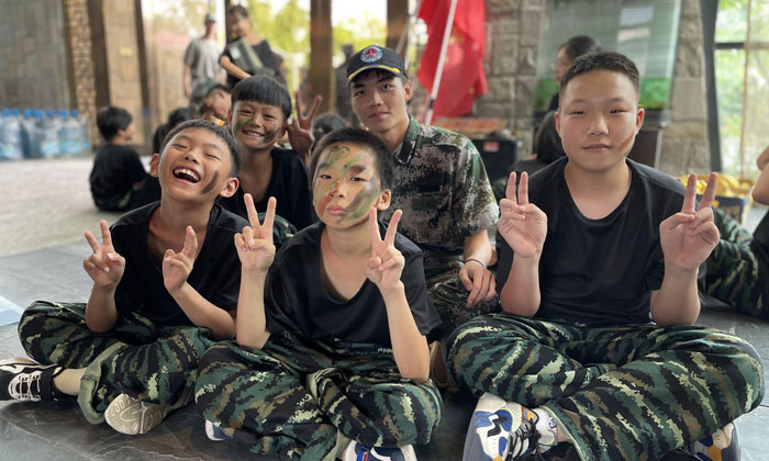 報(bào)名宜興軍事夏令營條件