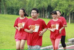 減肥主題夏令營(yíng)是否真的可以讓孩子減去脂肪