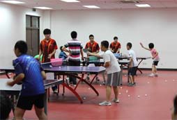 小學(xué)生肥胖問(wèn)題嚴(yán)重參加減肥夏令營(yíng)有用嗎？