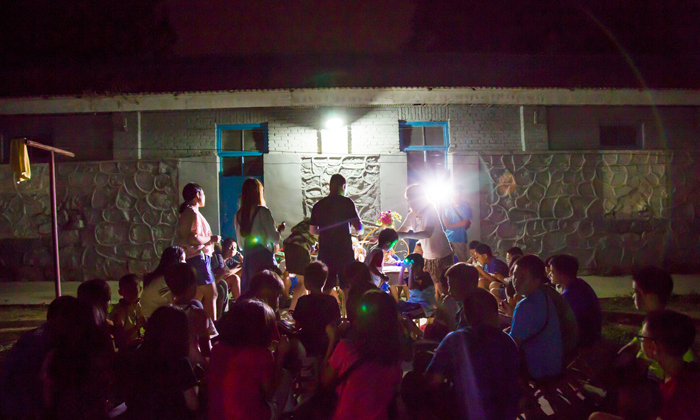 晚間集體活動(dòng)