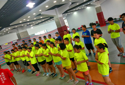 2024國內(nèi)有哪些游泳夏令營？
