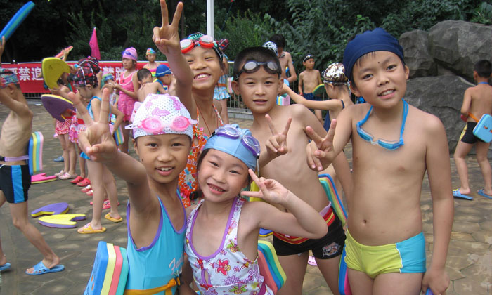青少年游泳夏令營