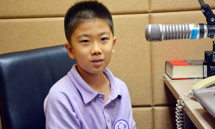 學(xué)員在北京人民廣播電臺錄制節(jié)目