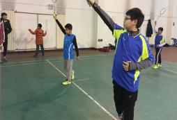 青少年參加上海羽毛球夏令營能學(xué)到什么？