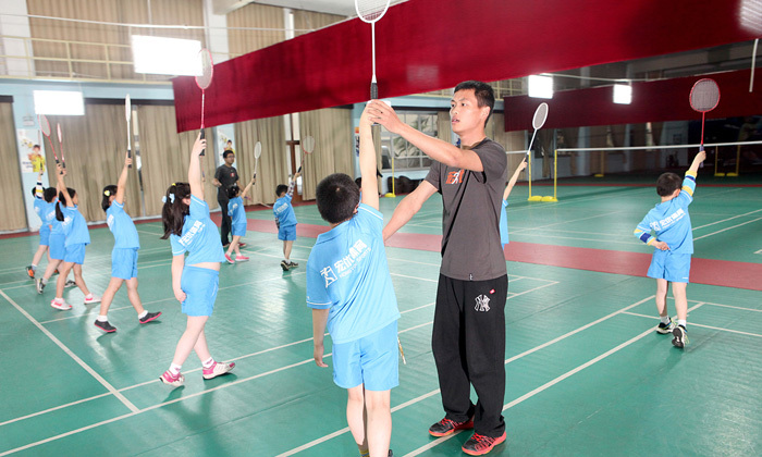 小學(xué)生羽毛球夏令營費用