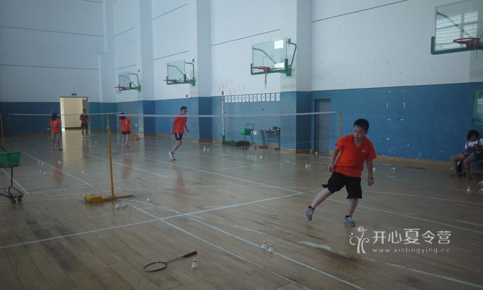 羽毛球夏令營的年齡要求.jpg