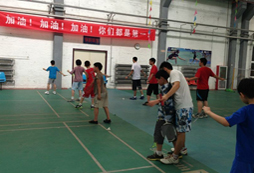 參加羽毛球夏令營(yíng)適合什么年紀(jì)的人群？