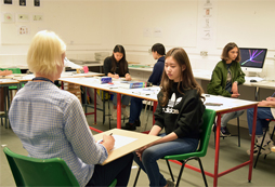 參加英中博思國際游學(xué)體驗浸泡式純正英語