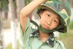 參加張家口青少年軍事夏令營(yíng)活動(dòng)能學(xué)到什么