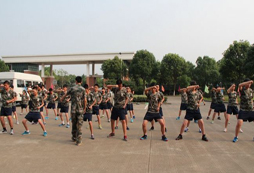 七彩陽(yáng)光軍事夏令營(yíng)怎么保障孩子的安全