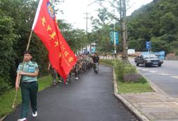 浙江軍事夏令營的教官會(huì)打孩子嗎？