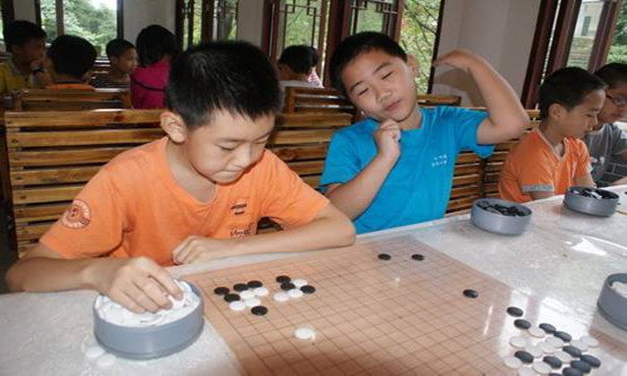 參加浙江國學夏令營讓孤僻的孩子學會交流！