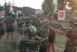 2018鄭州特種兵夏令營等你來挑戰(zhàn)！