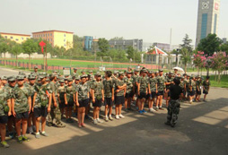 參加鄭州軍事夏令營讓孩子的假期過得更有意義