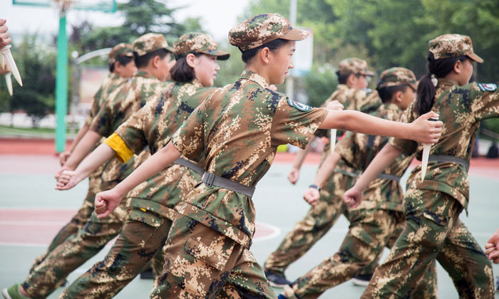 鄭州軍事夏令營(yíng)