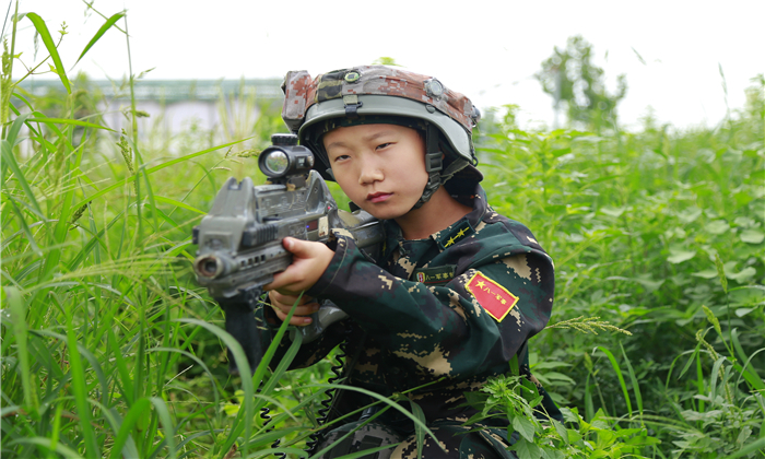 鄭州軍事夏令營(yíng)