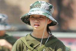 鄭州軍事夏令營孩子暑期綜合素質(zhì)教育大課堂