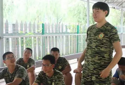 鄭州軍事夏令營(yíng)為孩子行為習(xí)慣上種下優(yōu)秀種子