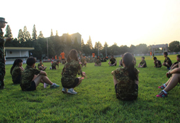 參加鄭州暑期夏令營告別任性懶惰，不再做嬌驕娃