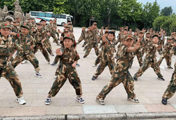 參加鄭州軍事夏令營對孩子有什么作用？