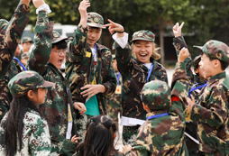 鄭州中學生軍事夏令營有哪些訓練內(nèi)容和收獲