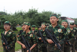 適合初中畢業(yè)生參加的北京軍事夏令營(yíng)有哪些？