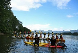 中學(xué)生戶外夏令營(yíng)讓孩子勇于探索