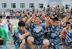 中學(xué)生軍事夏令營(yíng)讓孩子收獲一個(gè)有意義的夏天