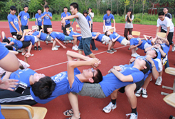 參加夏令營活動全面提高青少年綜合素質(zhì)發(fā)展