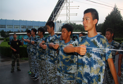 相信每一名學(xué)員來軍營都會變得勇敢