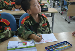 周邊軍事夏令營讓孩子們蛻變