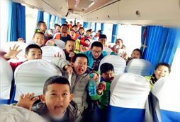 北京周邊1天軍事營培育男子漢精神