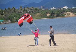 參加珠海游學(xué)夏令營(yíng)了解國(guó)情民生