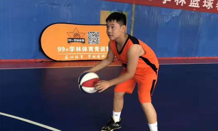 國內(nèi)主題夏令營多少錢