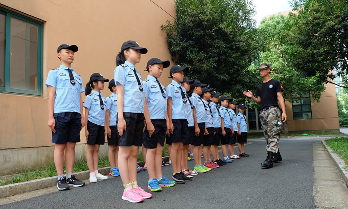 國內(nèi)主題夏令營多少錢