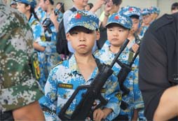 2018青少年軍事夏令營幫助孩子養(yǎng)成良好的習慣