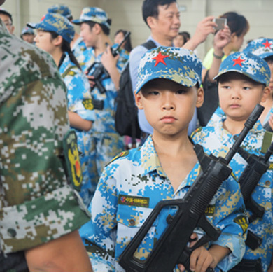 軍事特訓帶你體驗軍人風采