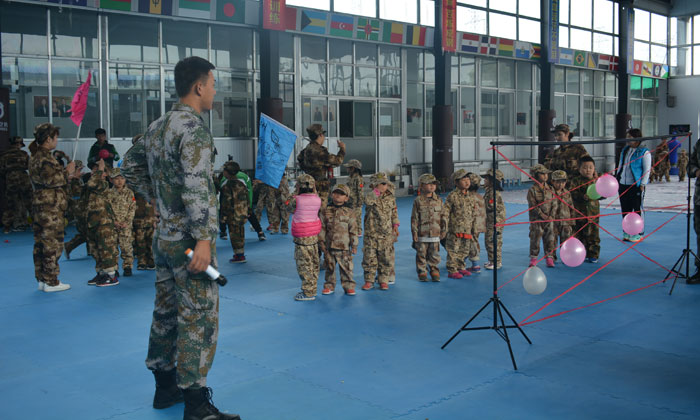 哈爾濱初中生軍訓(xùn)夏令營(yíng)