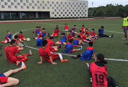 2024暑期足球訓(xùn)練營讓你‘悅動(dòng)一夏’!