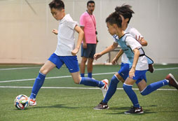 國內(nèi)足球夏令營費用貴不貴？