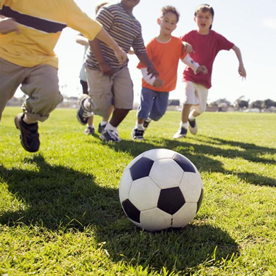 足球訓練給孩子一個難忘而有意義的暑假