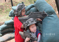 足球夏令營豐富中小學(xué)生的假期生活