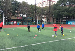 假期都有哪些值得推薦的青少年足球訓(xùn)練營？