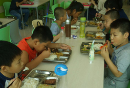 為什么參加拼搏體育足球暑假夏令營？